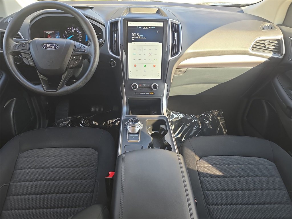 Certified 2022 Ford Edge SE w/ Black Appearance Package image 10