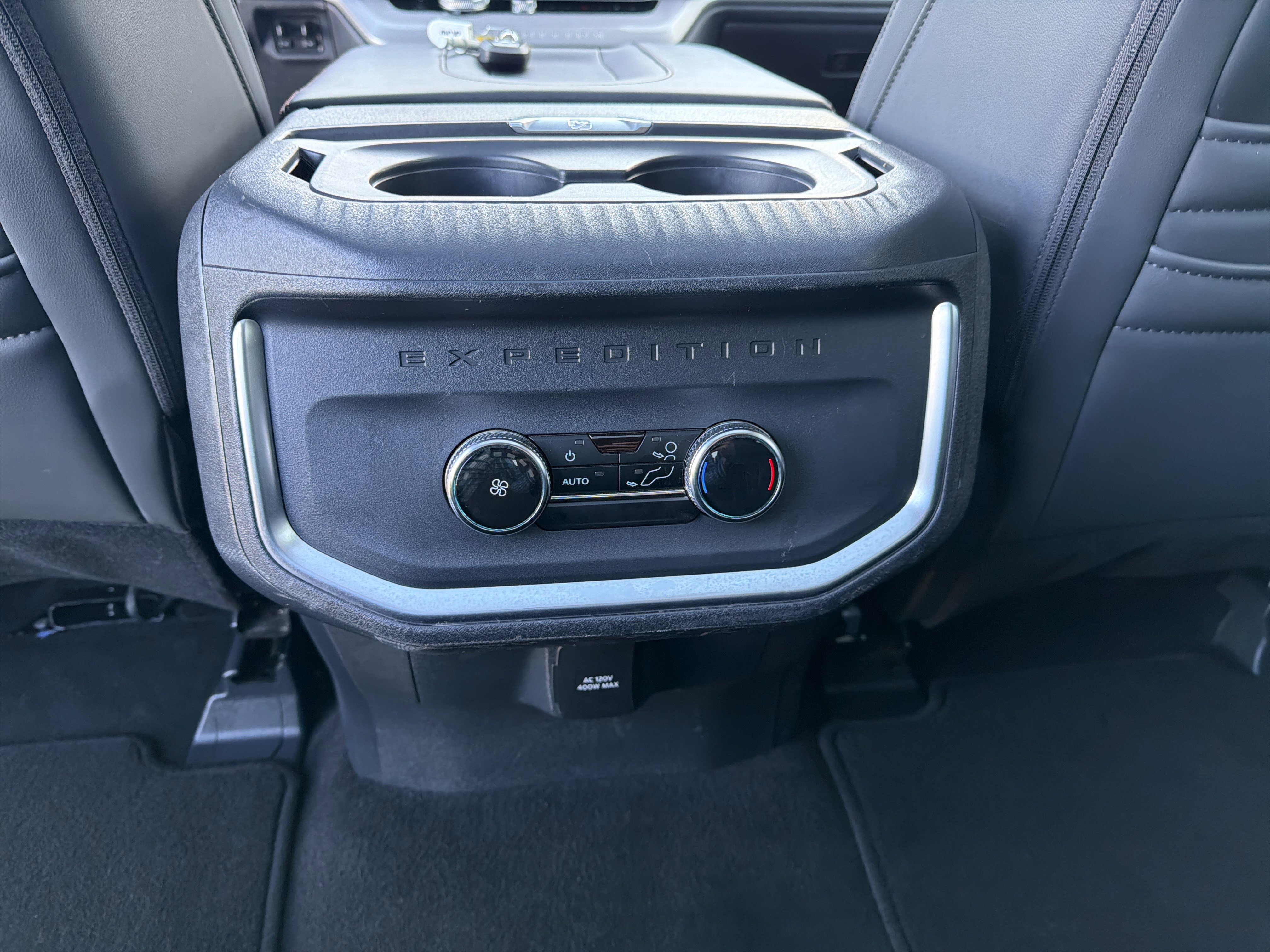 Certified 2025 Ford Expedition Active image 34