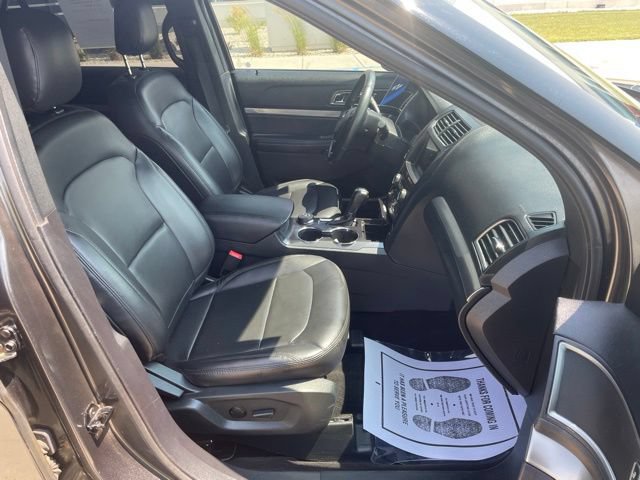 Certified 2019 Ford Explorer XLT w/ Equipment Group 202A AWD/4WD image 23