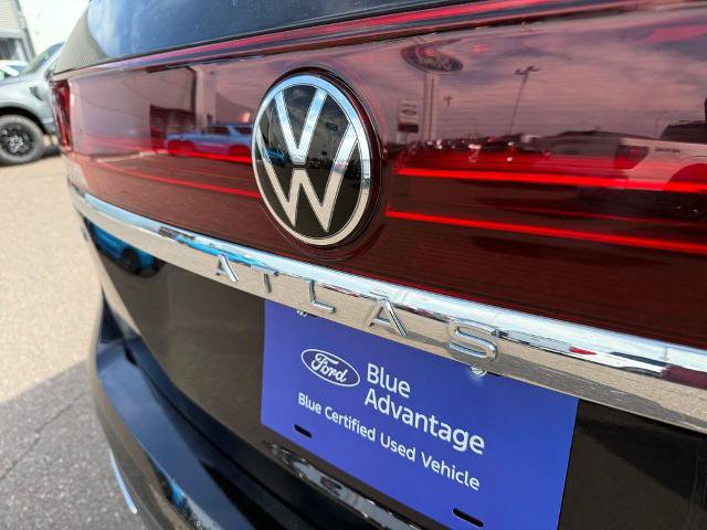 Used 2025 Volkswagen Atlas SE AWD/4WD image 13