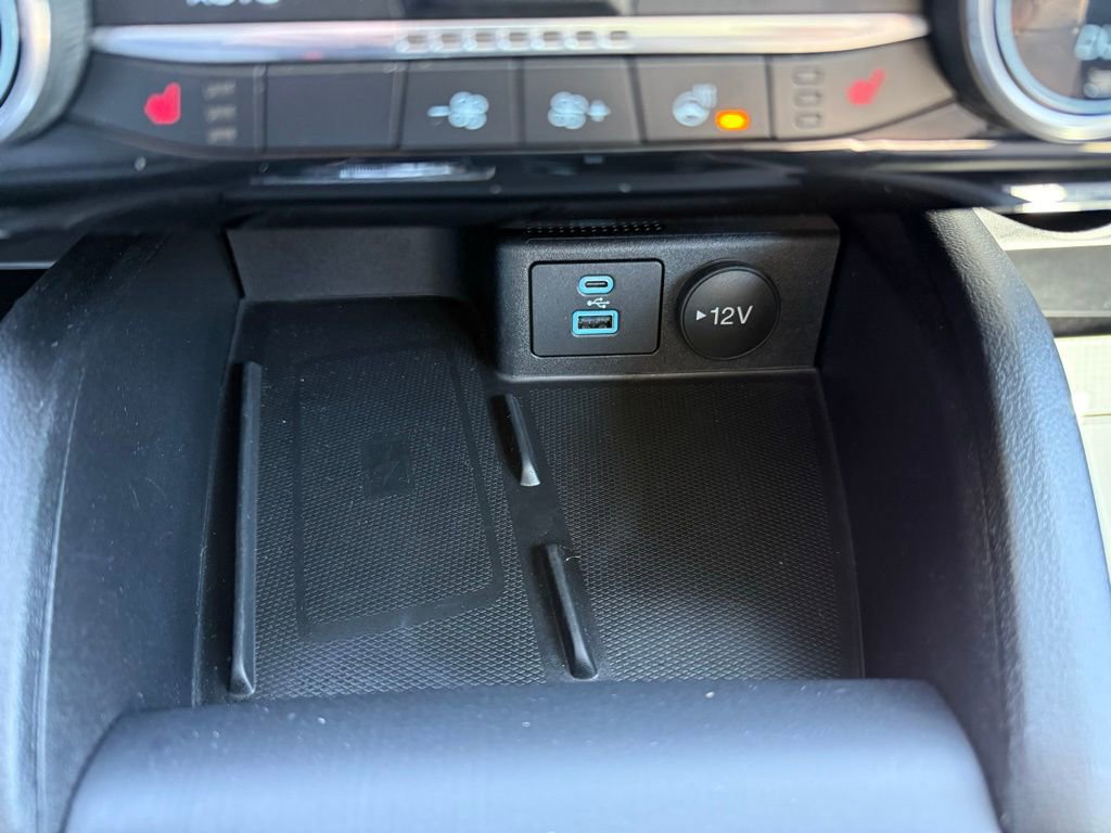 Certified 2022 Ford Escape Titanium w/ Titanium Elite Package image 24