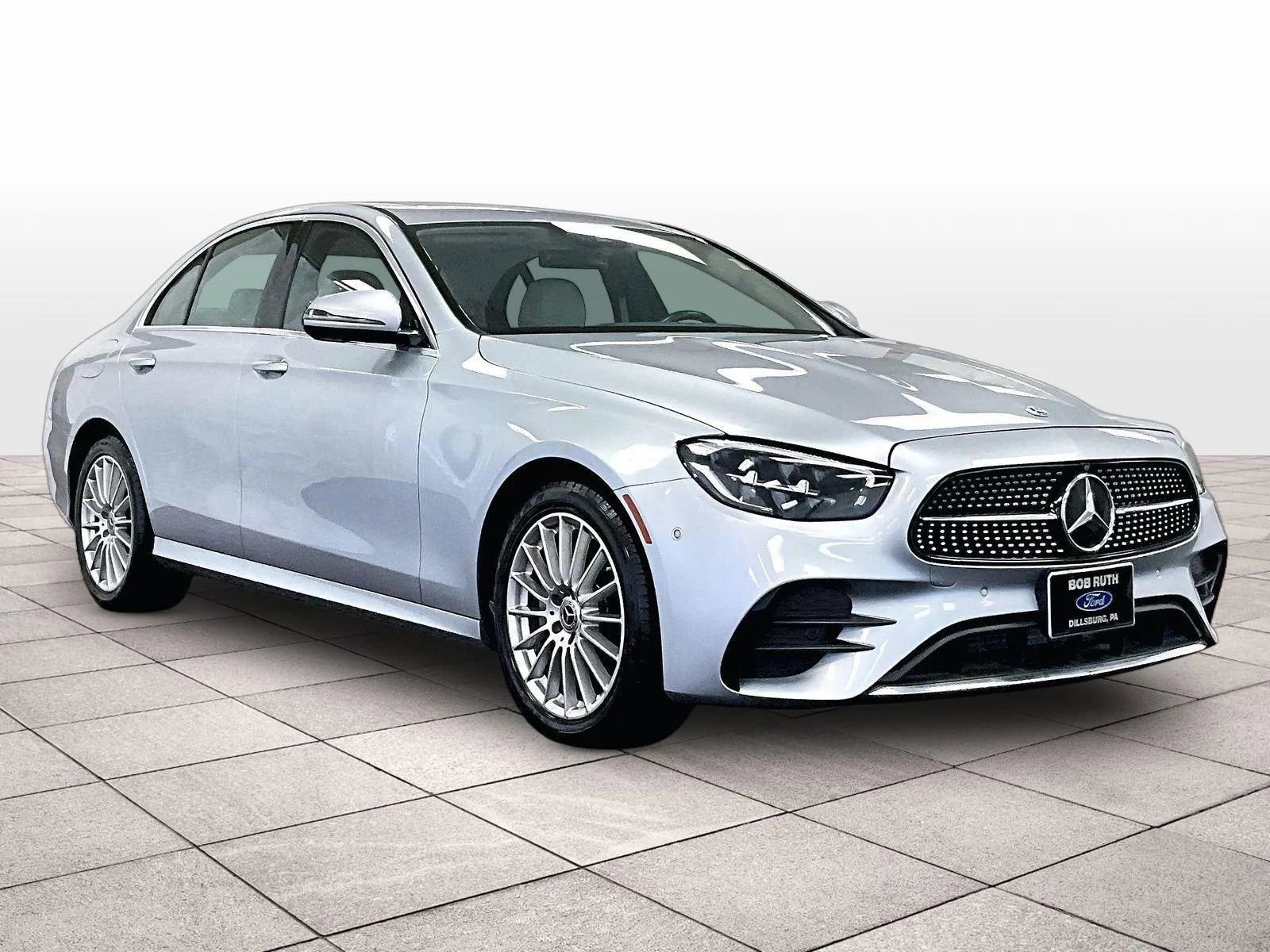 Used 2021 Mercedes-Benz E 350 4MATIC Sedan w/ Premium Package image 2