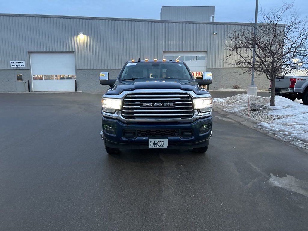 Used 2024 RAM 3500 Limited w/ Towing Technology Group image 2