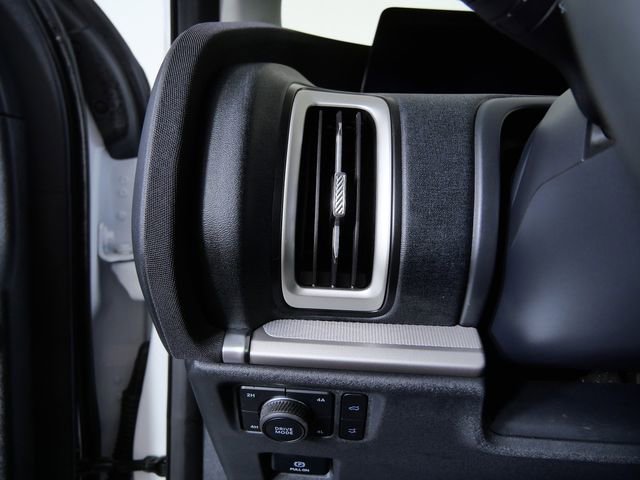Certified 2025 Ford Expedition Active AWD/4WD image 33