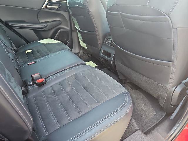 Used 2022 Mitsubishi Outlander SE AWD/4WD image 11