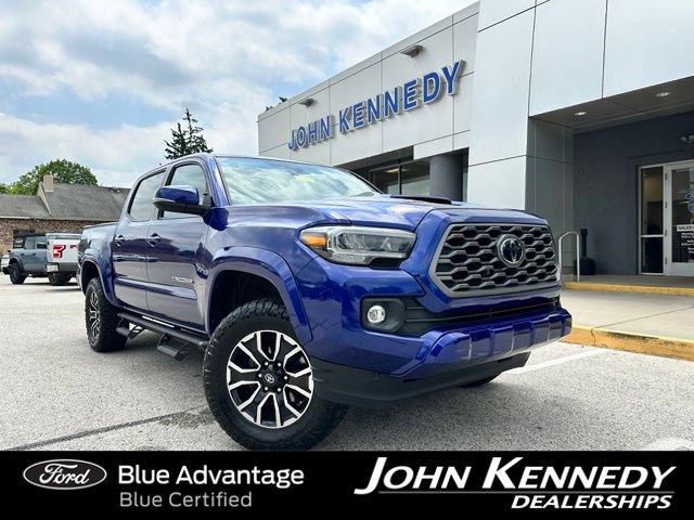 Used 2022 Toyota Tacoma TRD Sport AWD/4WD image 1