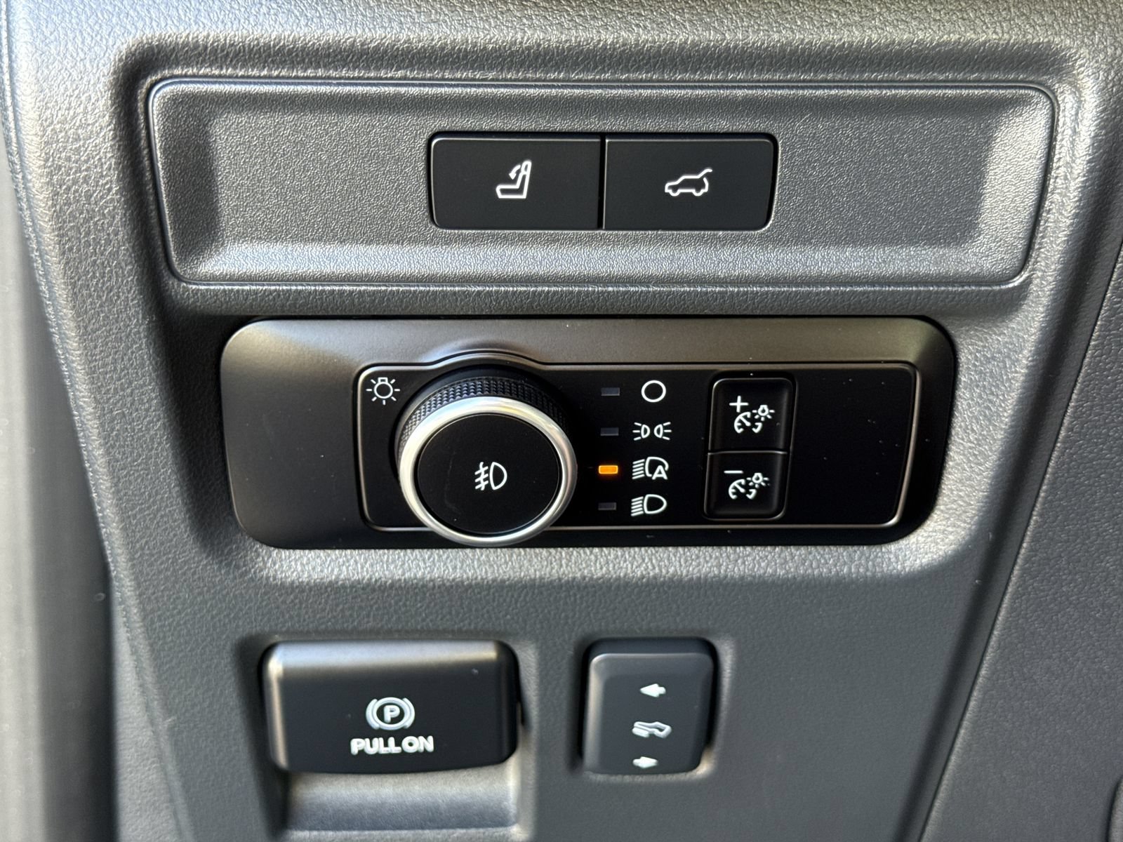 Certified 2024 Ford Expedition Limited RWD image 27