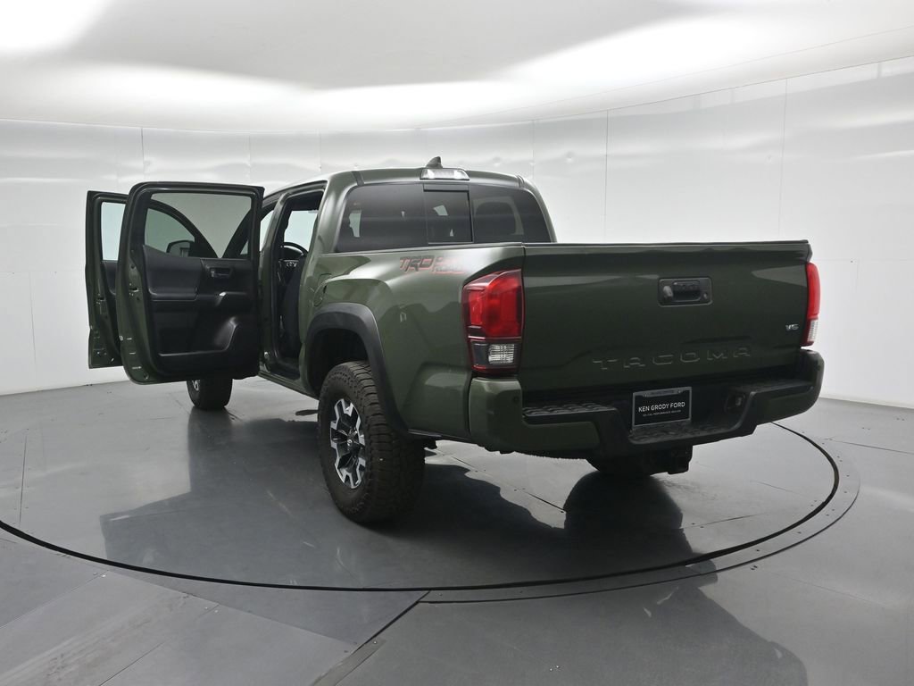 Used 2022 Toyota Tacoma TRD Off-Road w/ Technology Package RWD image 36