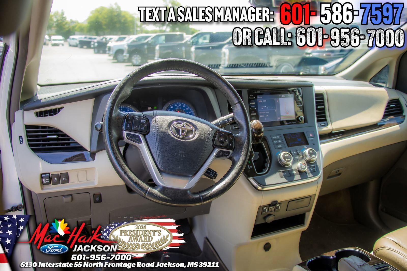 Used 2019 Toyota Sienna XLE w/ XLE Navigation Package FWD image 5