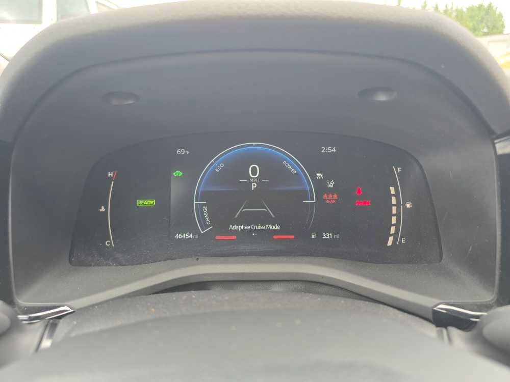 Used 2025 Toyota Camry LE FWD image 7
