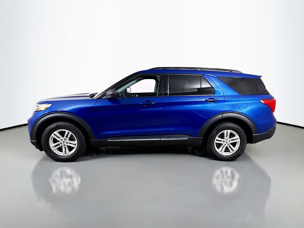 Certified 2023 Ford Explorer XLT w/ Equipment Group 202A AWD/4WD image 8