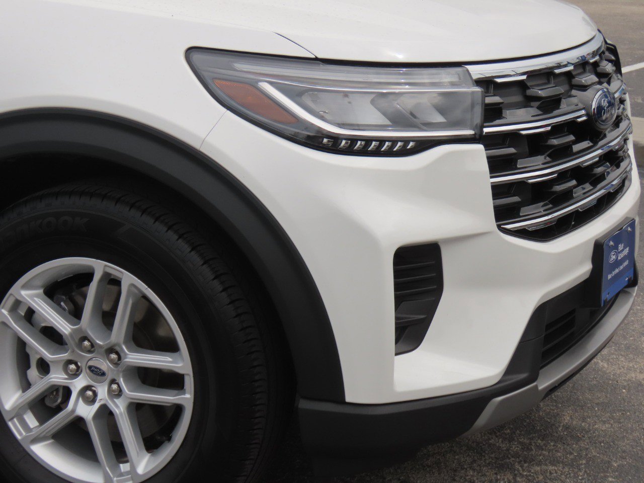 Certified 2025 Ford Explorer Active RWD image 6