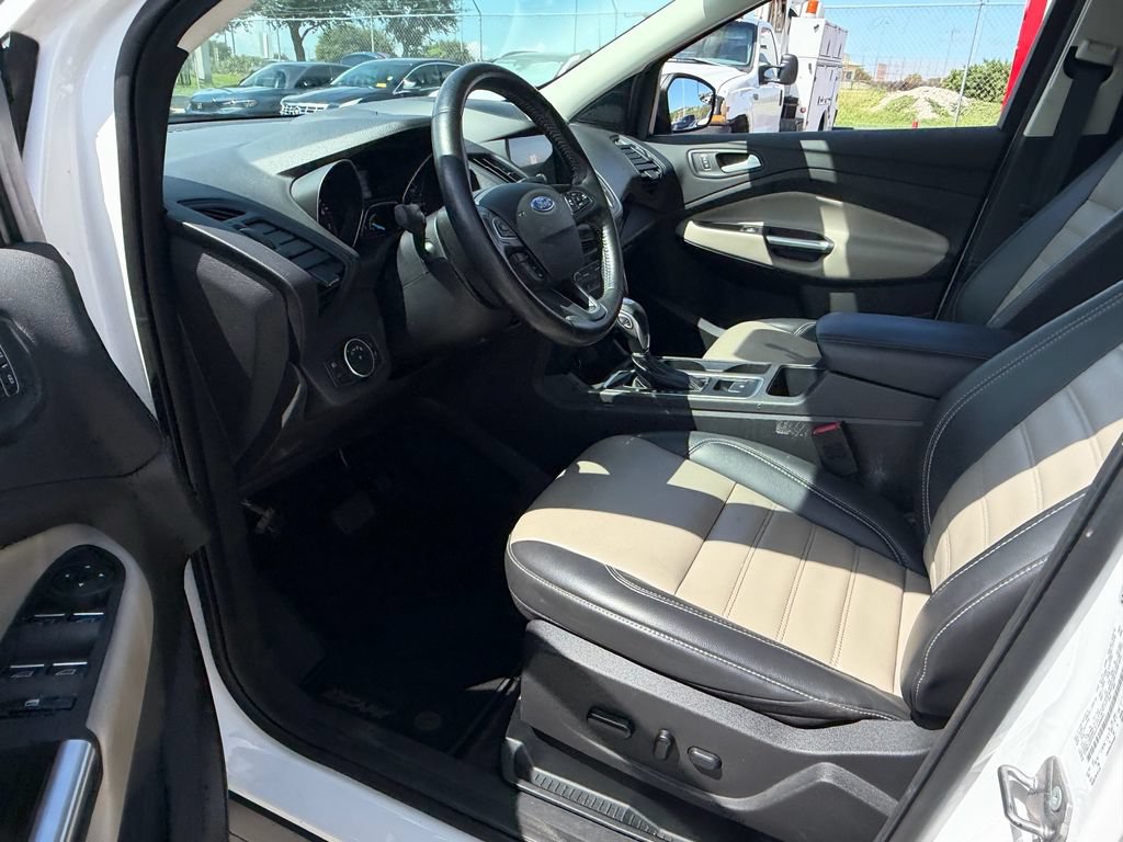 Certified 2019 Ford Escape SEL FWD image 11