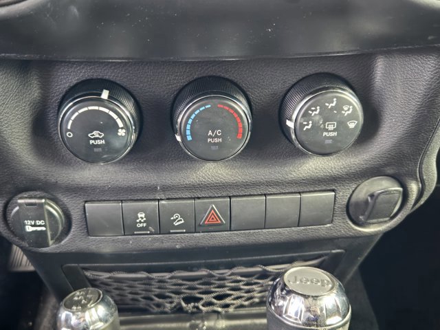 Used 2018 Jeep Wrangler Unlimited Sport w/ Connectivity Group image 17