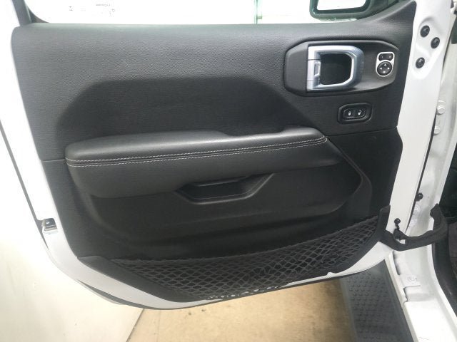 Used 2021 Jeep Wrangler Unlimited Sahara AWD/4WD image 17