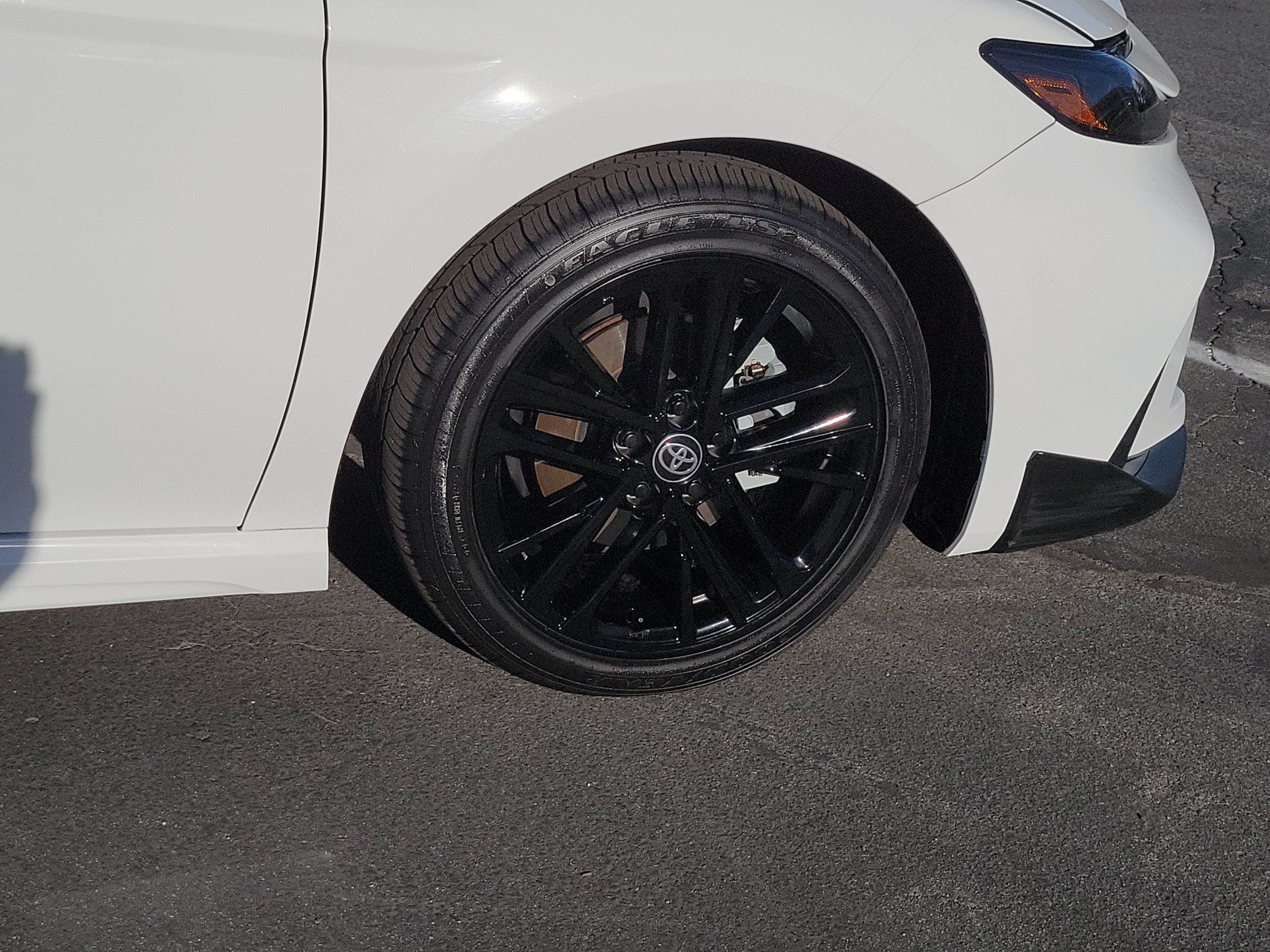 Used 2025 Toyota Camry SE FWD image 13