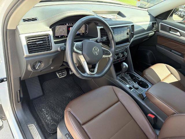 Used 2023 Volkswagen Atlas SEL R-Line AWD/4WD image 19
