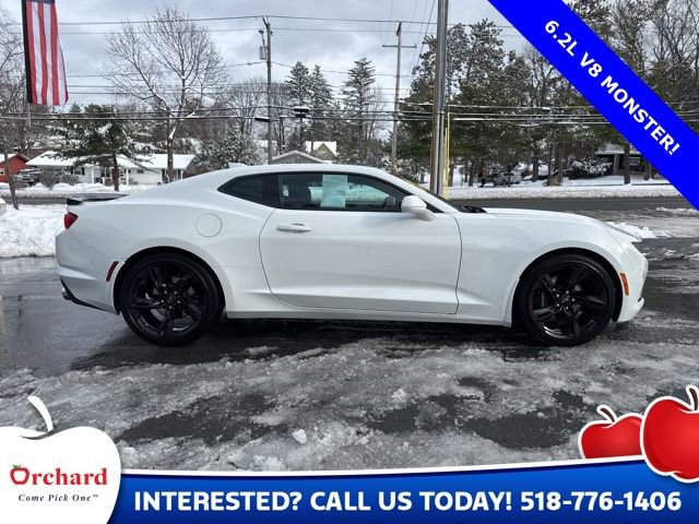 Used 2021 Chevrolet Camaro LT w/ Technology Package image 5