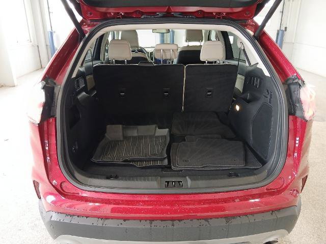 Certified 2024 Ford Edge Titanium image 19