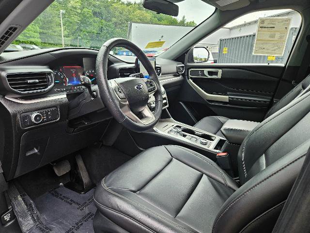 Certified 2022 Ford Explorer XLT w/ Equipment Group 202A AWD/4WD image 16