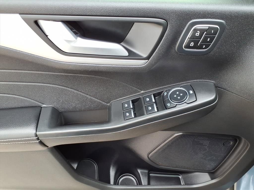 Certified 2023 Ford Escape Platinum image 17