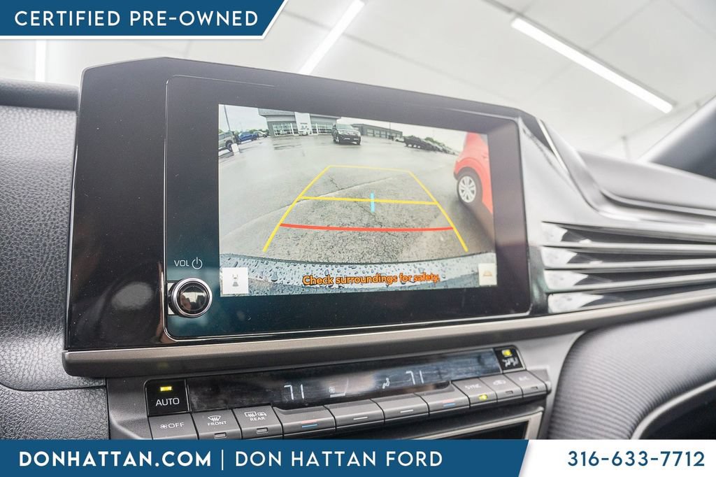 Used 2025 Toyota Camry SE FWD image 8