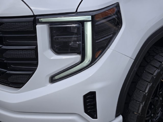 Used 2024 GMC Sierra 1500 Elevation w/ LPO, Elevation Black Package AWD/4WD image 8