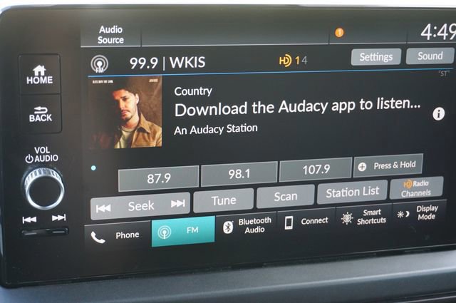 Used 2025 Honda Pilot TrailSport image 21