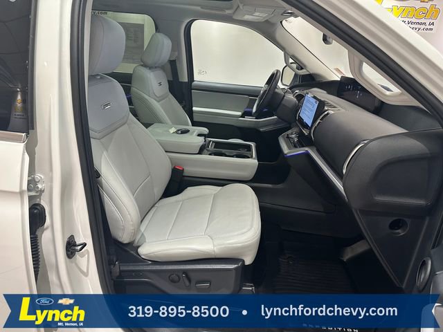 Certified 2025 Ford Expedition Platinum w/ Driver's Package AWD/4WD image 8