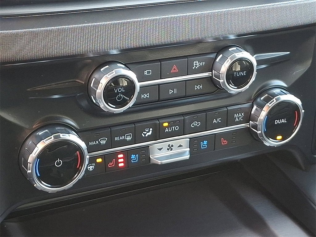 Certified 2026 Ford F350 Platinum w/ Tremor Off-Road Package image 16