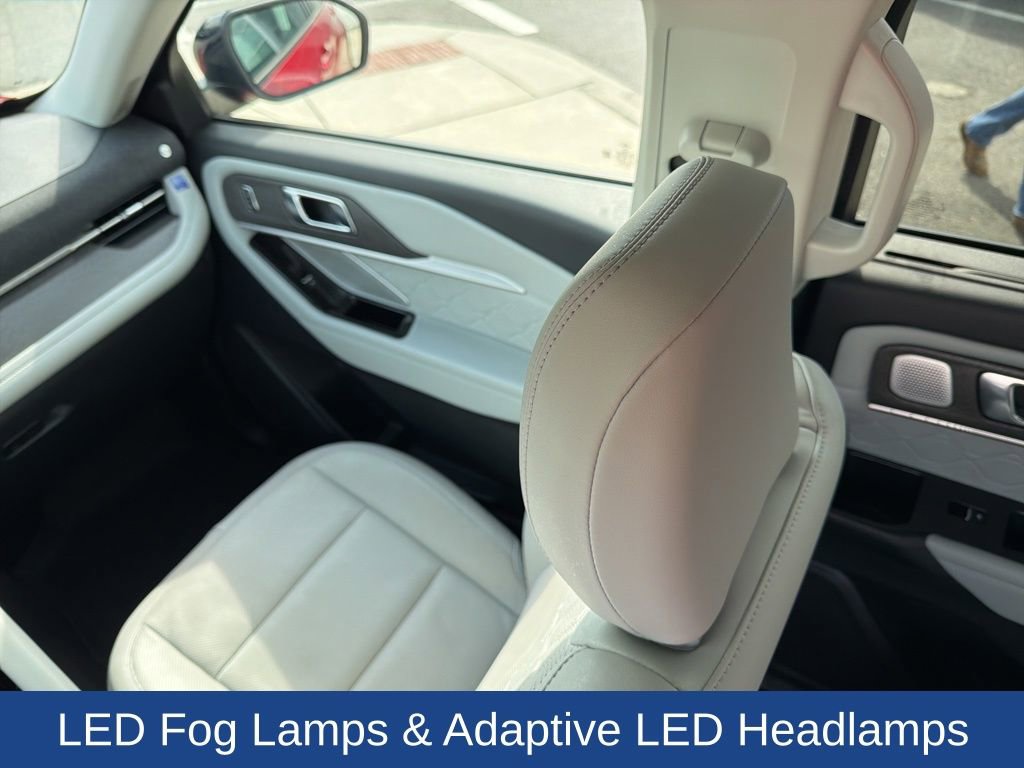 Certified 2025 Ford Explorer Platinum w/ Ultimate Package image 19