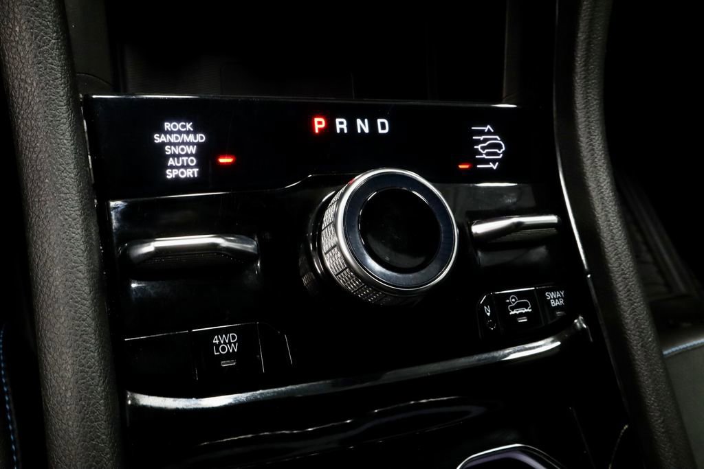Used 2022 Jeep Grand Cherokee Trailhawk w/ Luxury Tech Group III AWD/4WD image 32