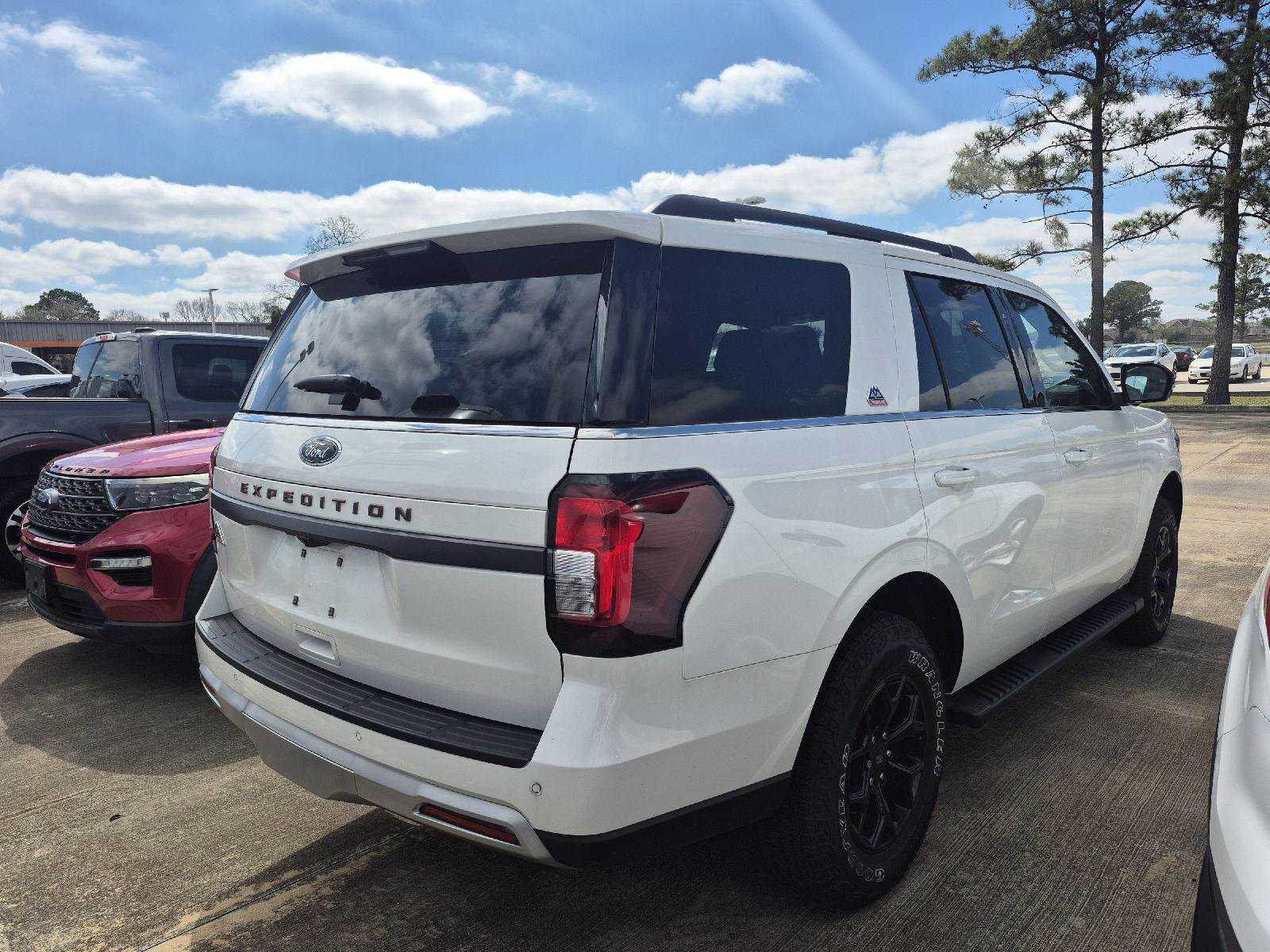 Certified 2024 Ford Expedition Timberline image 3