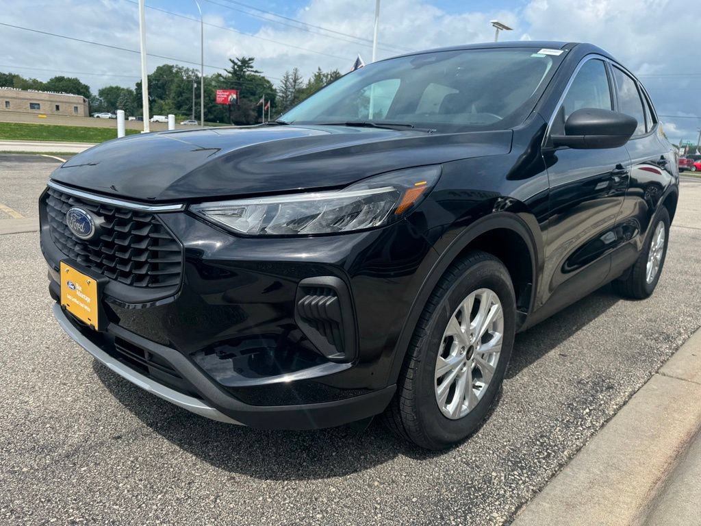Certified 2024 Ford Escape Active AWD/4WD image 37