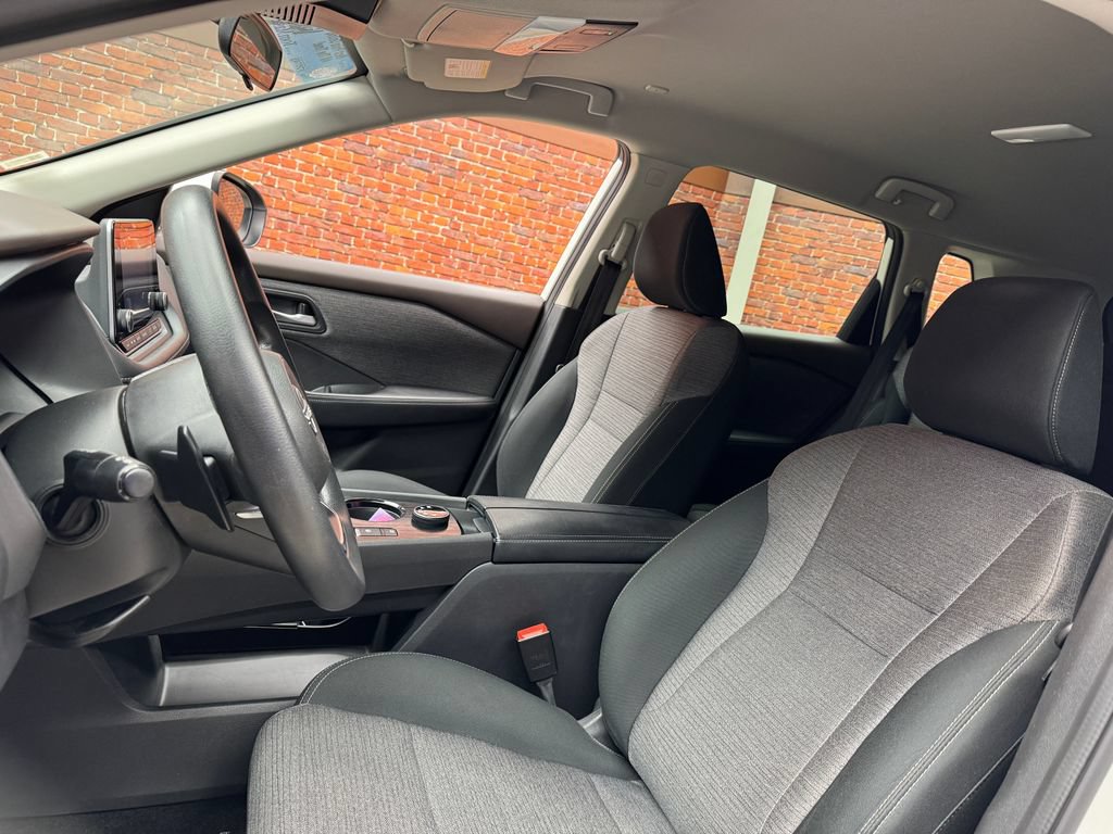 Used 2023 Nissan Rogue SV AWD/4WD image 23