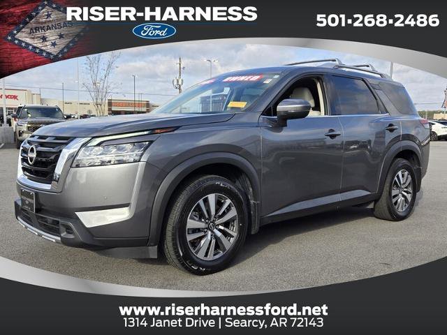 Used 2023 Nissan Pathfinder SL