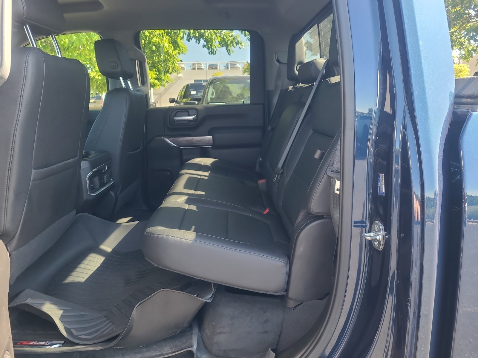 Used 2022 Chevrolet Silverado 2500 LTZ w/ LTZ Plus Package AWD/4WD image 17