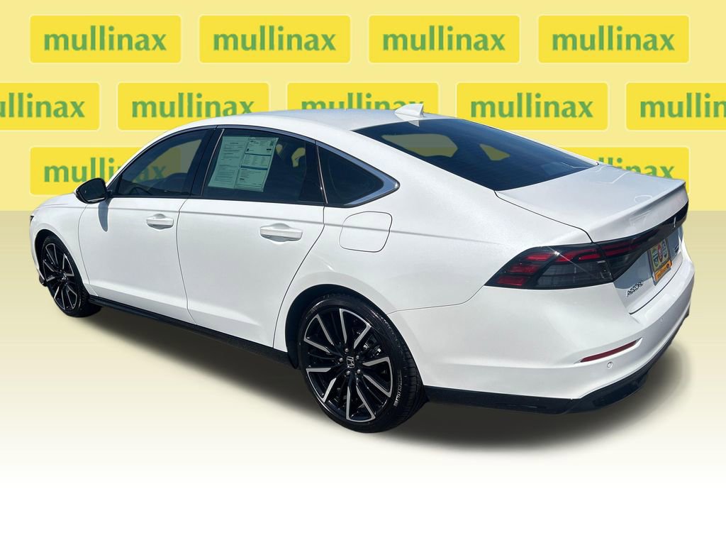 Used 2023 Honda Accord Touring image 11
