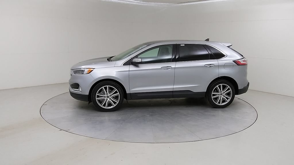 Certified 2024 Ford Edge Titanium w/ Equipment Group 301A AWD/4WD image 19