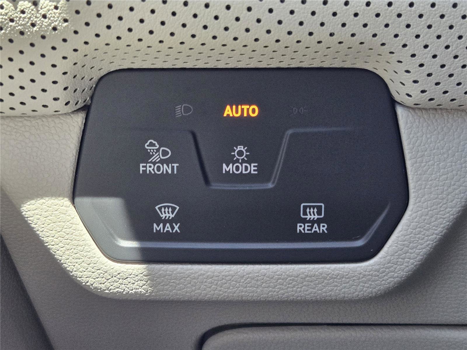 Used 2024 Volkswagen Atlas SEL Premium R-Line AWD/4WD image 21