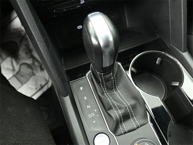 Used 2022 Volkswagen Atlas Cross Sport SE w/ Black Wheel Package image 29