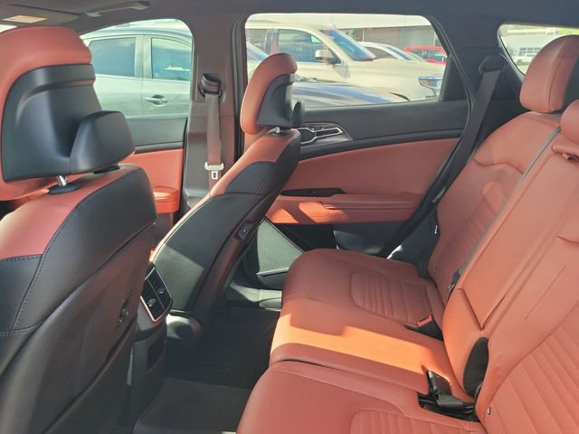 Used 2023 Kia Sportage SX image 9