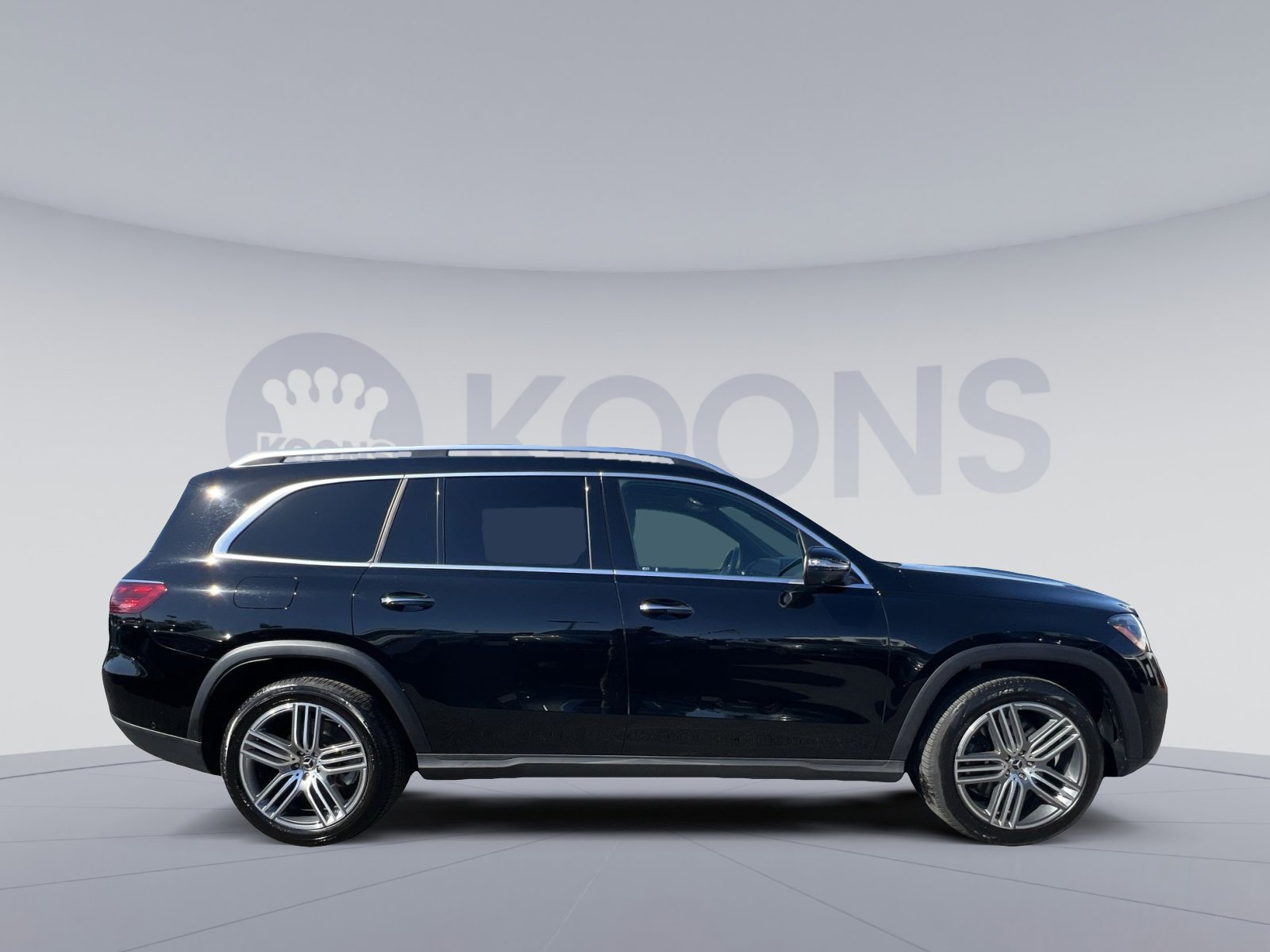 Used 2025 Mercedes-Benz GLS 450 4MATIC image 12