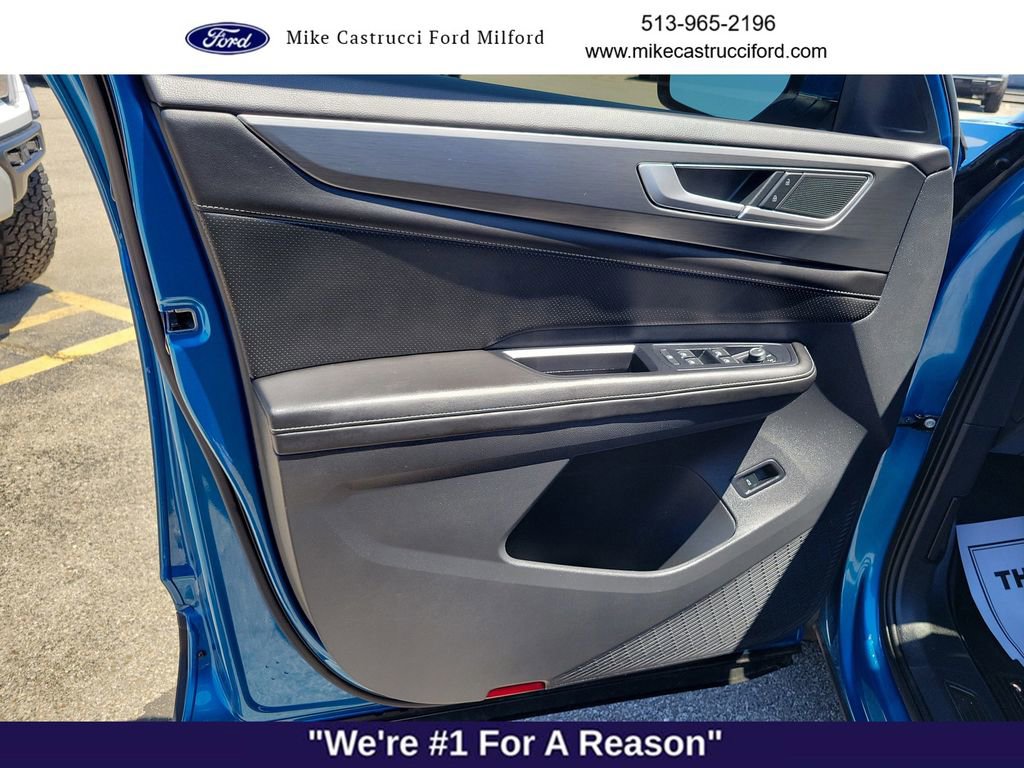 Used 2024 Volkswagen Atlas Cross Sport SE AWD/4WD image 19