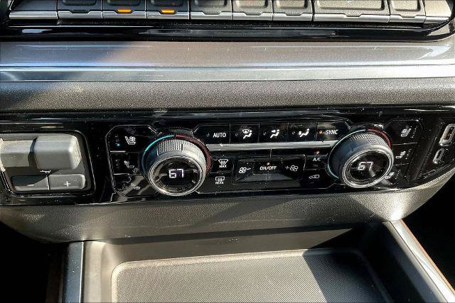 Used 2024 Chevrolet Silverado 2500 High Country w/ High Country Premium Package AWD/4WD image 16