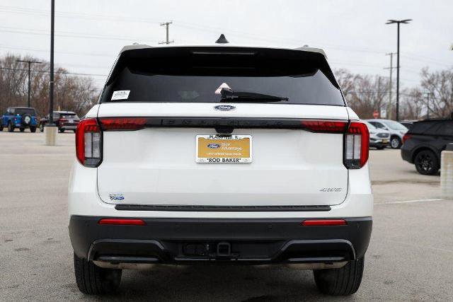 Certified 2025 Ford Explorer ST-Line image 5