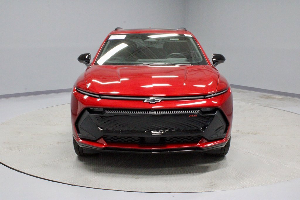 Used 2025 Chevrolet Equinox EV RS w/ LPO, Trailering Package image 8