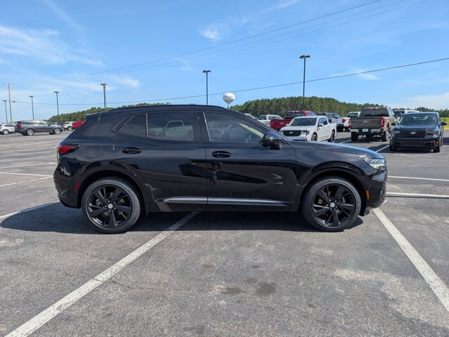 Used 2021 Buick Envision Essence w/ Sport Touring Package FWD image 6