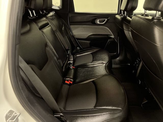Used 2025 Jeep Compass Latitude AWD/4WD image 7