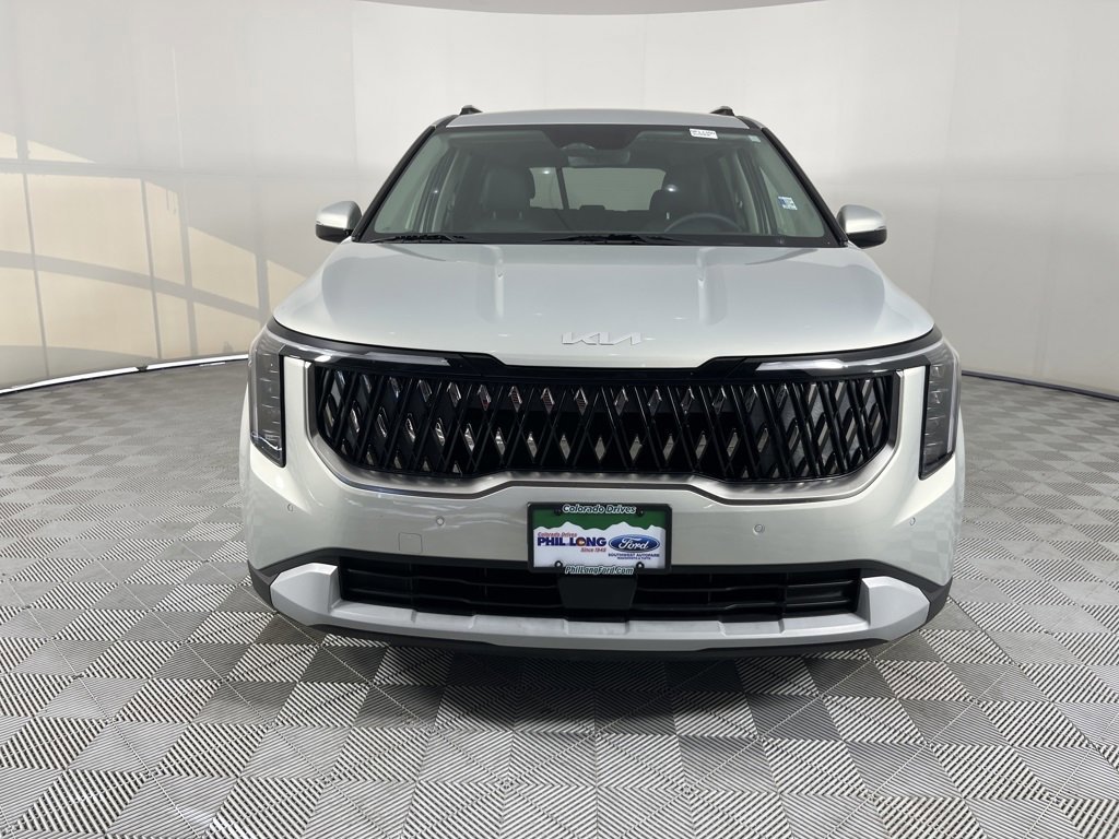 Used 2025 Kia Carnival EX image 7